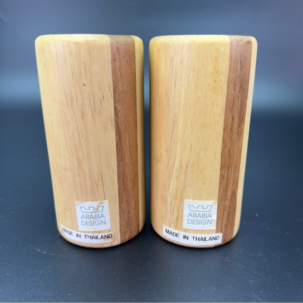 NWT Vintage 1980’s Arabia Design 
2 Tone Wood Salt and Pepper Shakers